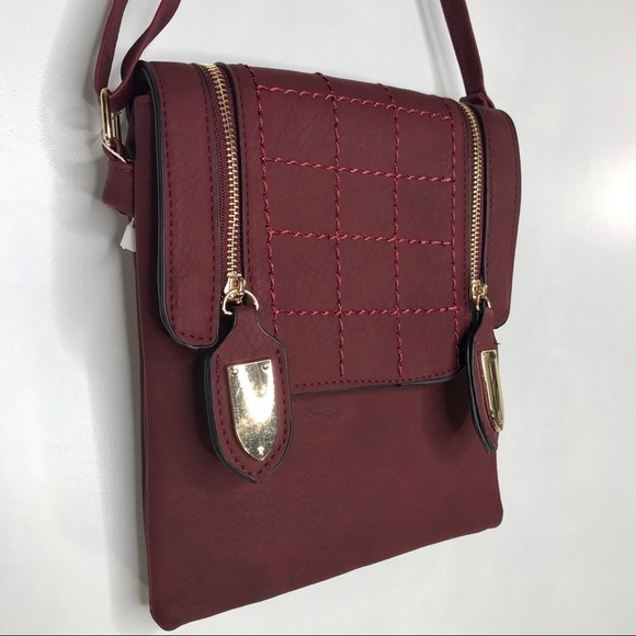 Merlot Crossbody Non Leather - Picture 3 of 8